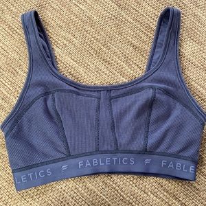 ❗️SOLD ❗️Fabletics sports bra- Medium